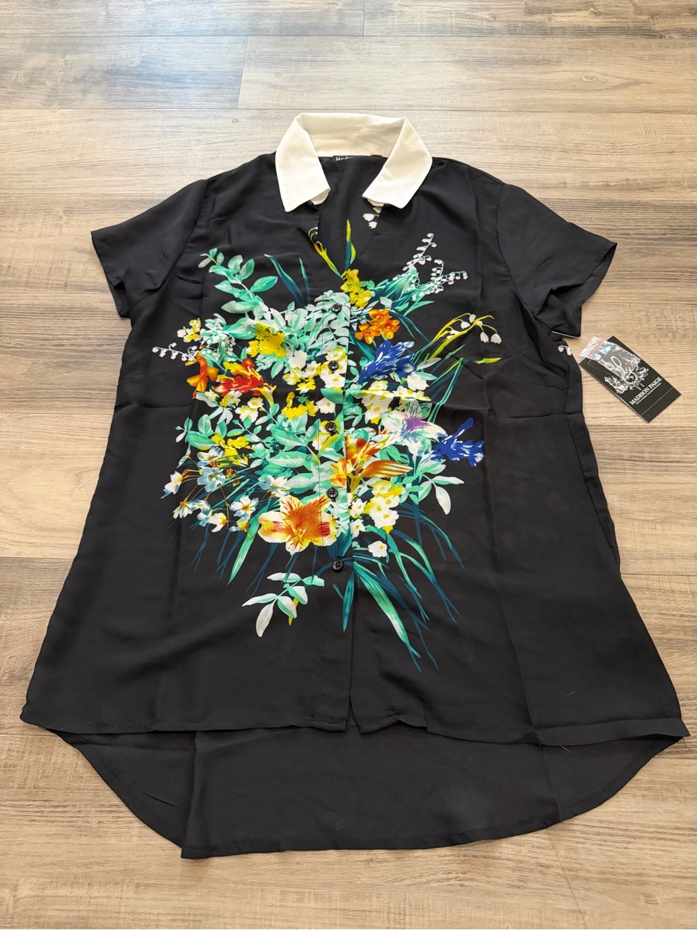 Madison Paige Floral-Print Black Short-Sleeve Blouse